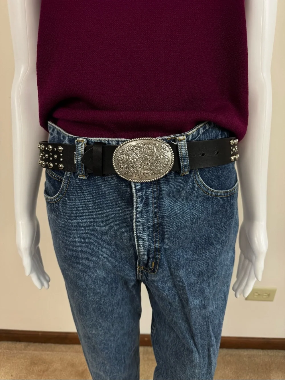Ariat Black Leather Studded Western Belt Filigree Floral Silver Engraved Buckle
